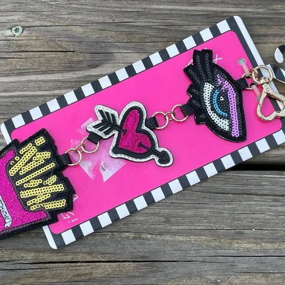 Betsey Johnson Key chains Heart, Eye French Fries Gold Tone Hardware Keys Holder - Picture 9 of 9